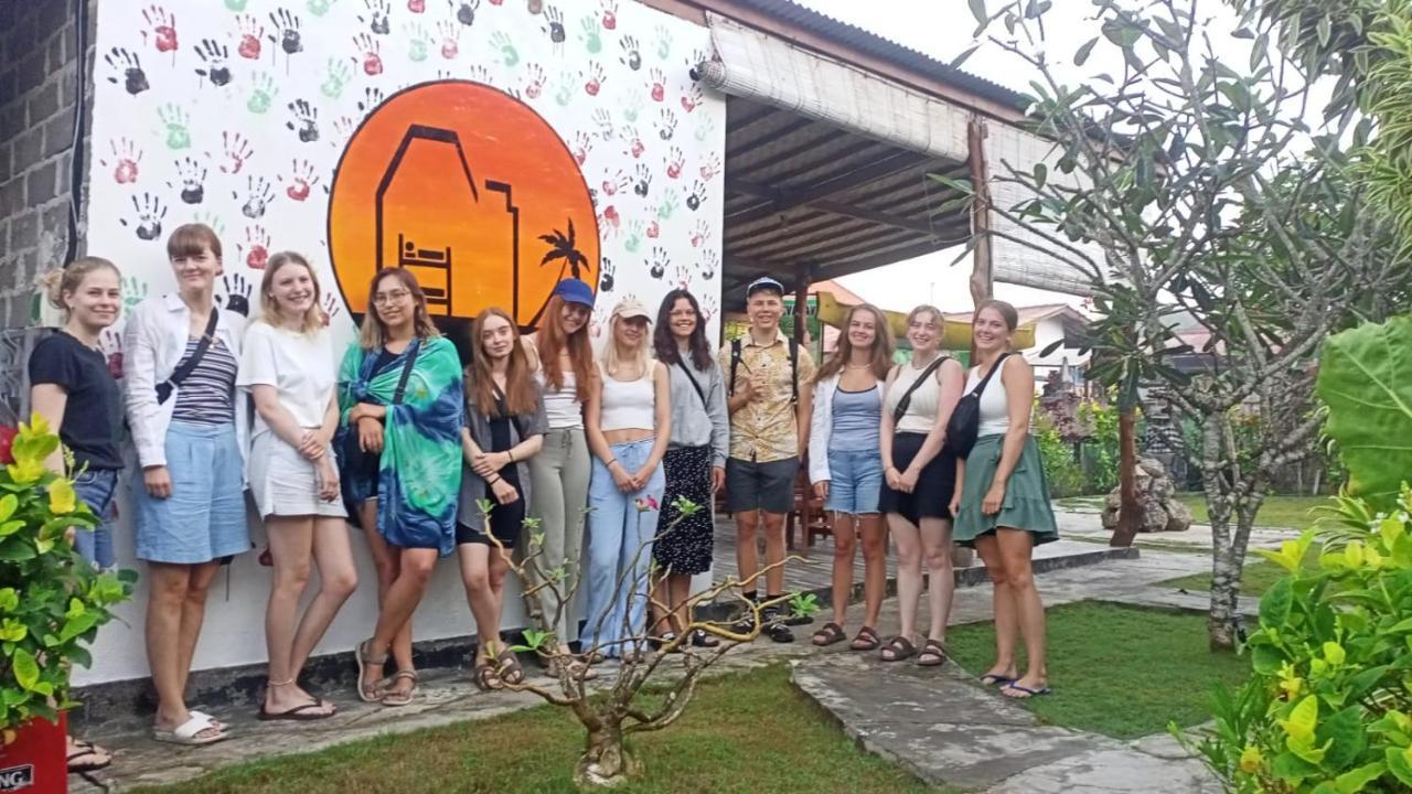 Devadav Hostel Lembongan Exterior photo