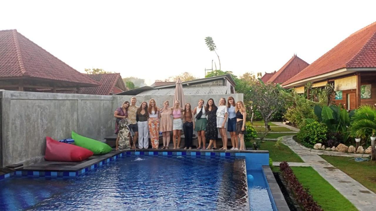 Devadav Hostel Lembongan Exterior photo