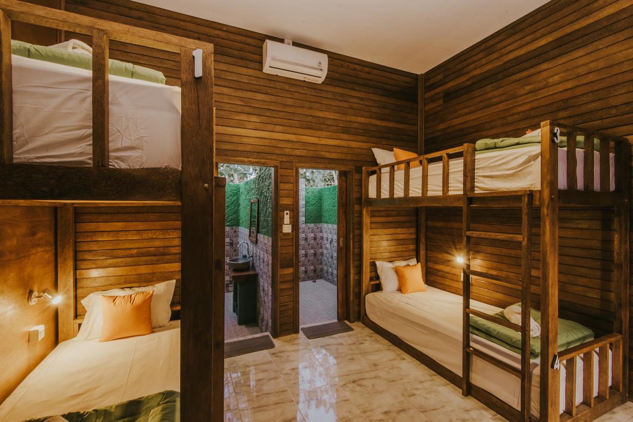 Devadav Hostel Lembongan Exterior photo