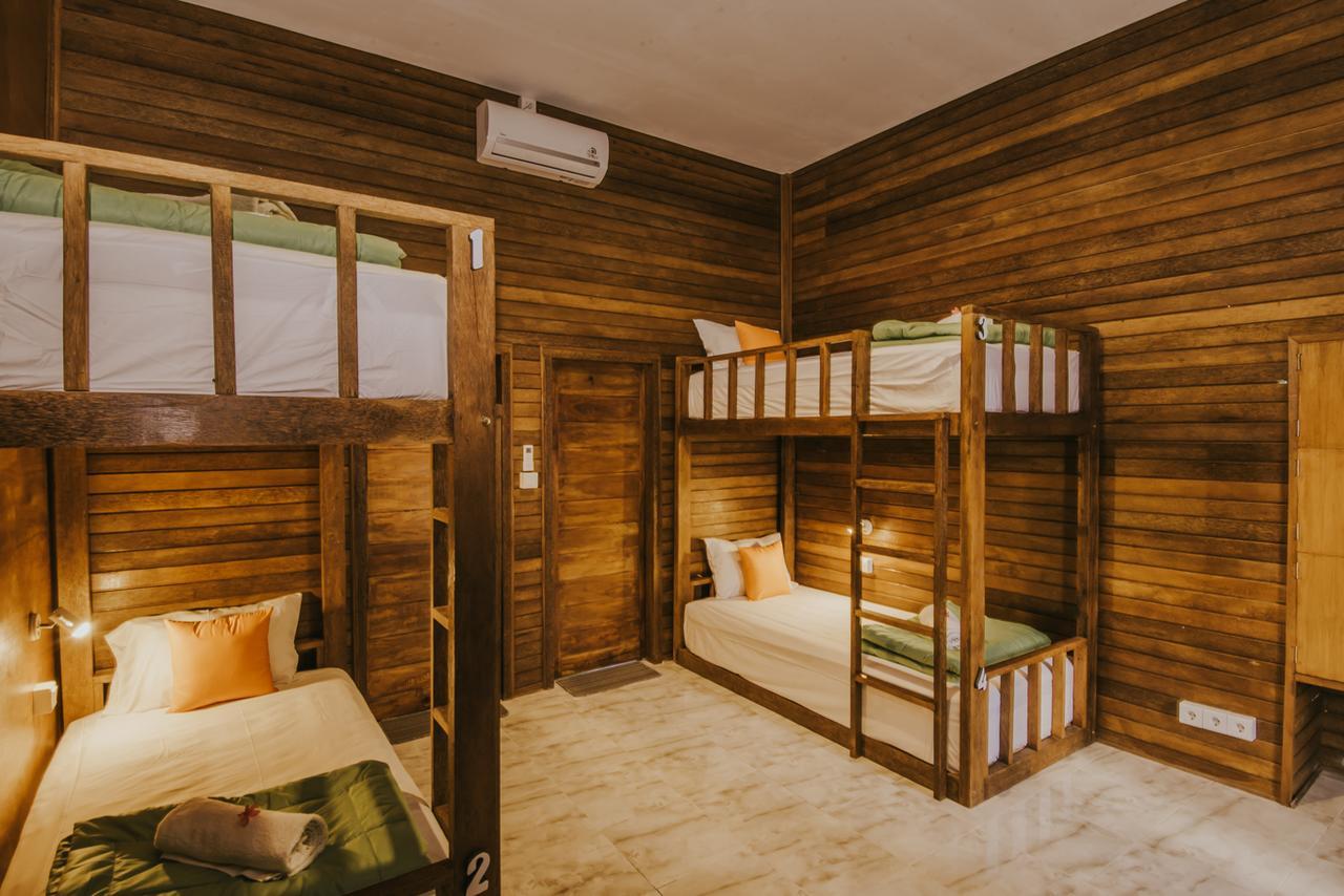 Devadav Hostel Lembongan Exterior photo