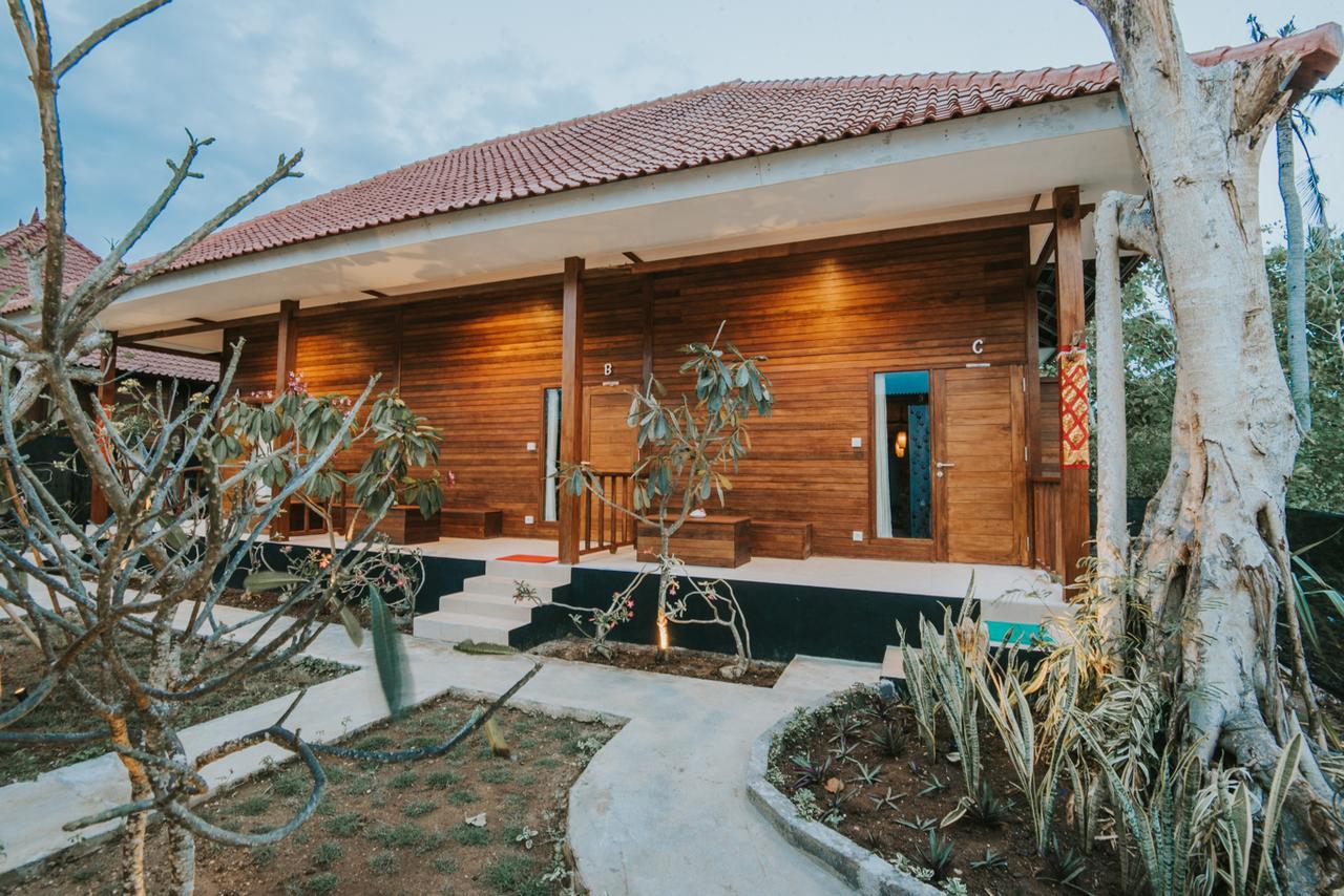 Devadav Hostel Lembongan Exterior photo