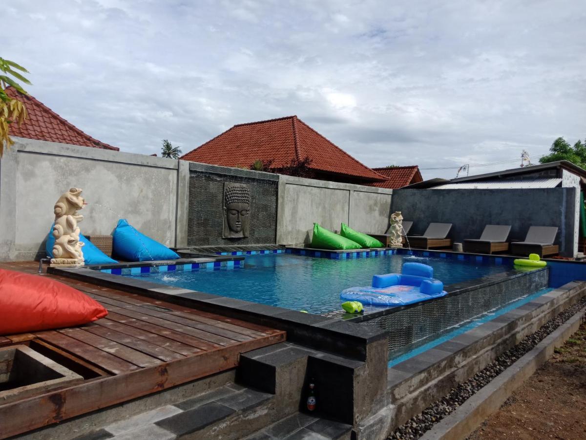 Devadav Hostel Lembongan Exterior photo